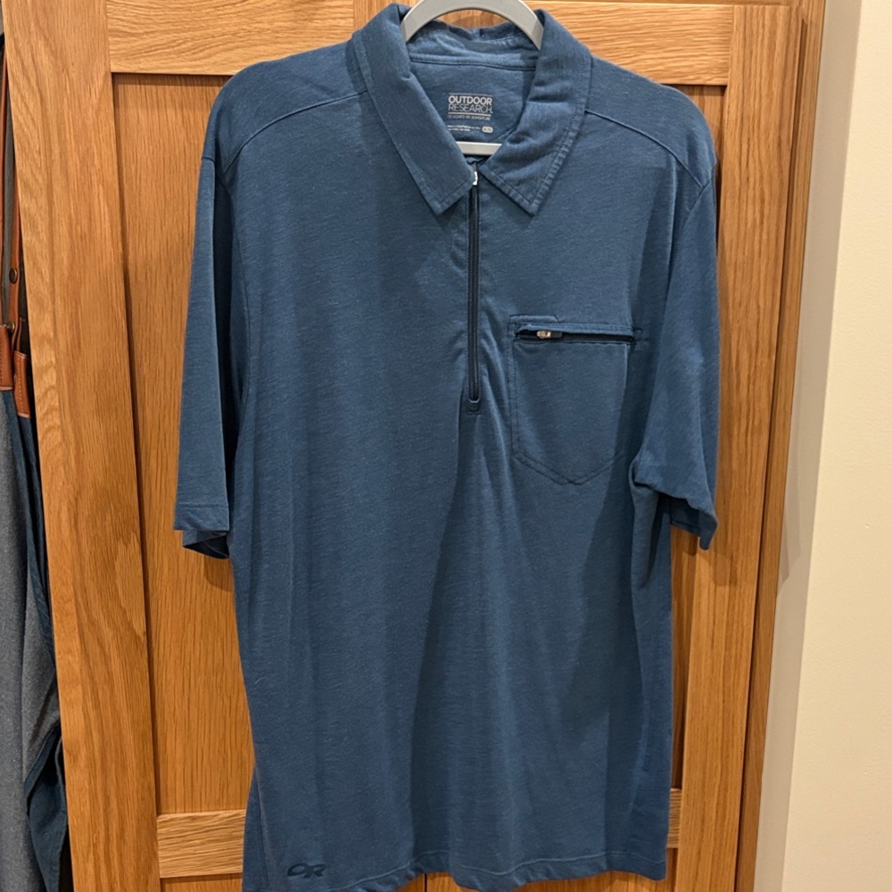 Outdoor Research Men’s XL blue zipper Polo Shirt